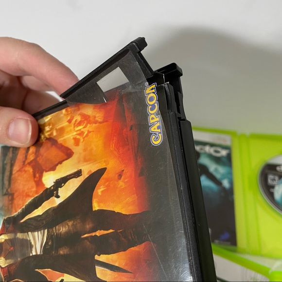 Video Game Lot of 4 Xbox 360 DMC Dishonored Dark Sector Assassins Creed Works - Picture 7 of 8